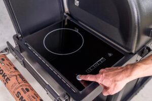 Traeger Woodridge™ Elite